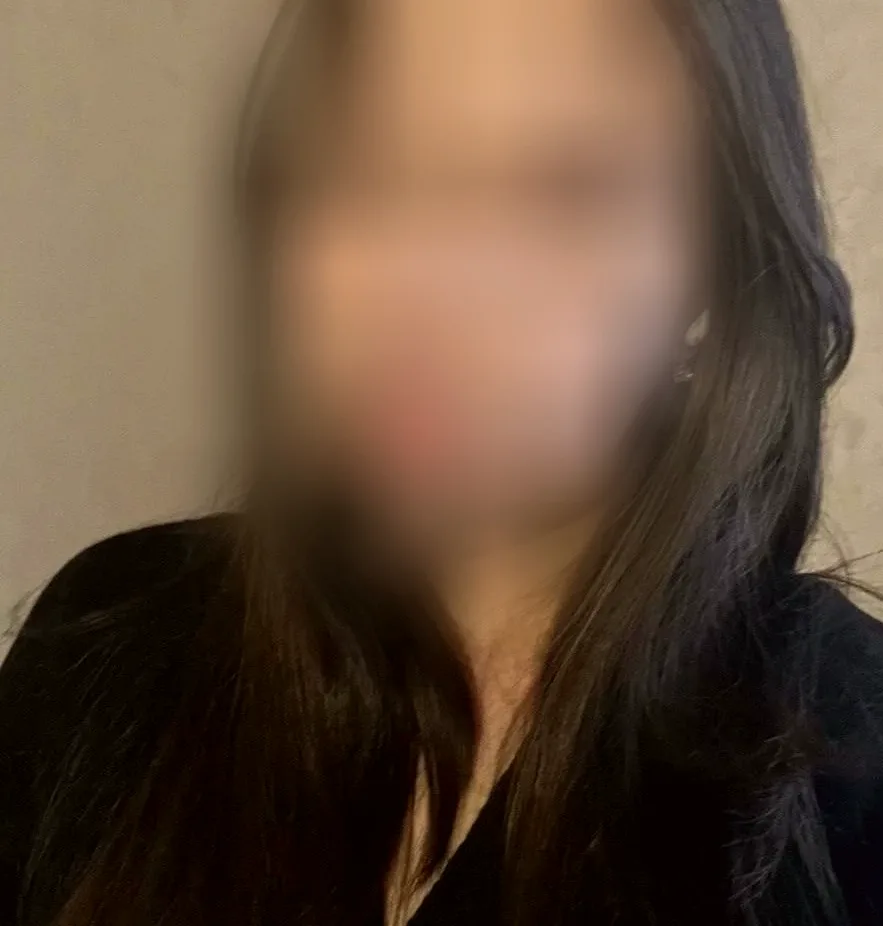 Holly, 20
