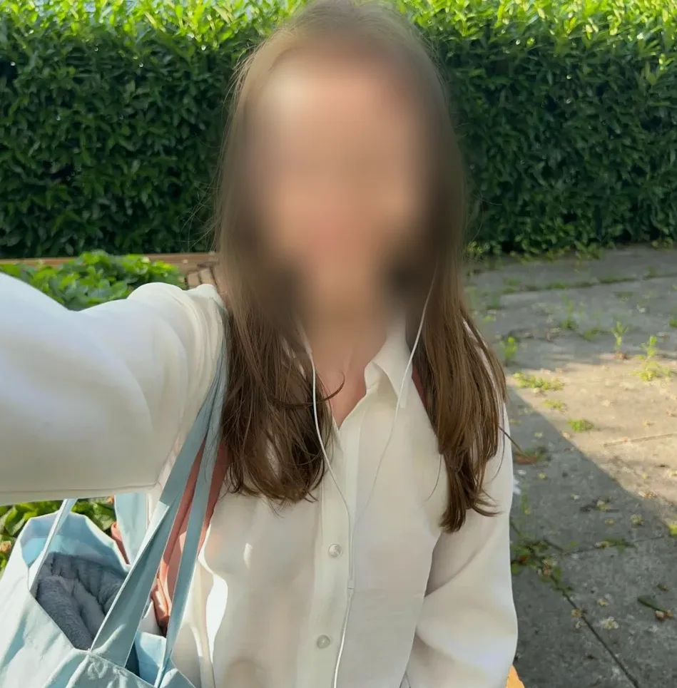 Isla, 22