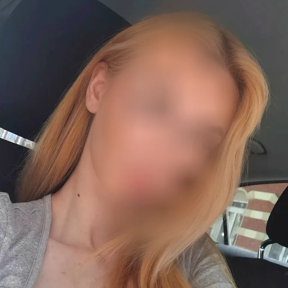 Mila, 20