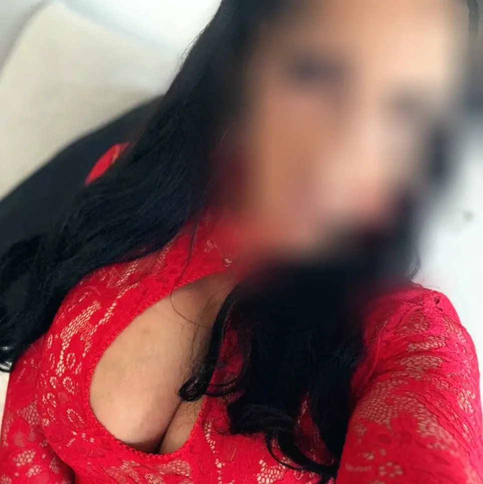 Rachel, 37