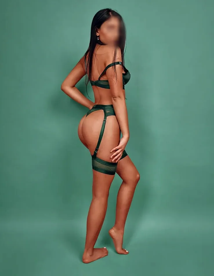 Salma, 28