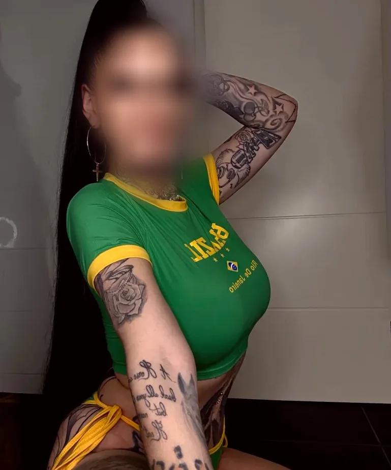 Samantha, 34